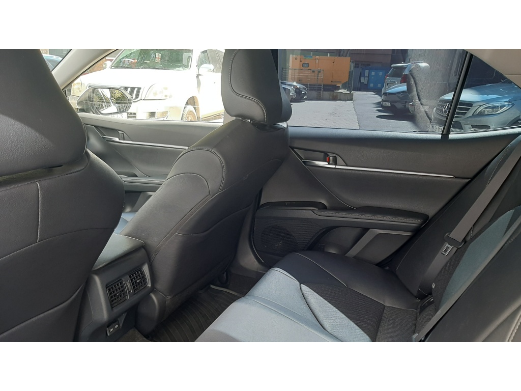 Toyota Camry - фото 5
