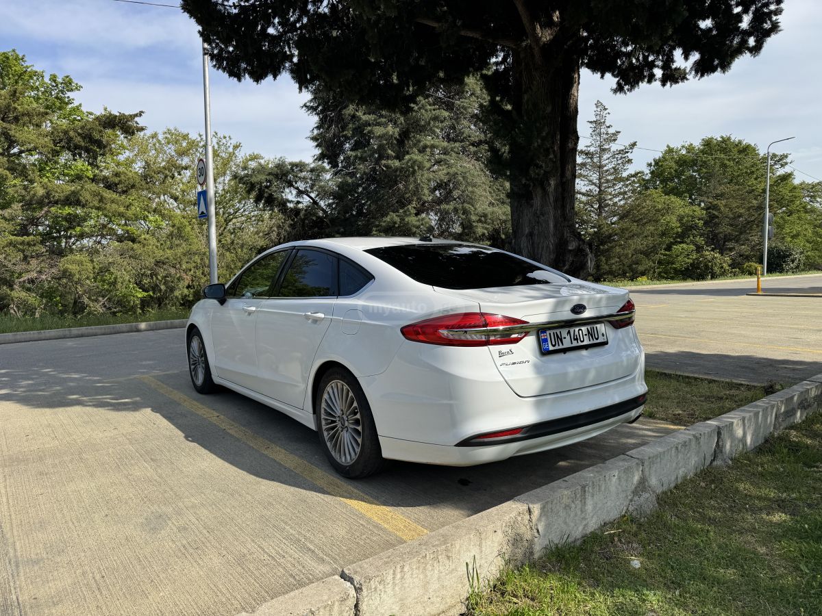 Ford Fusion - фото 4