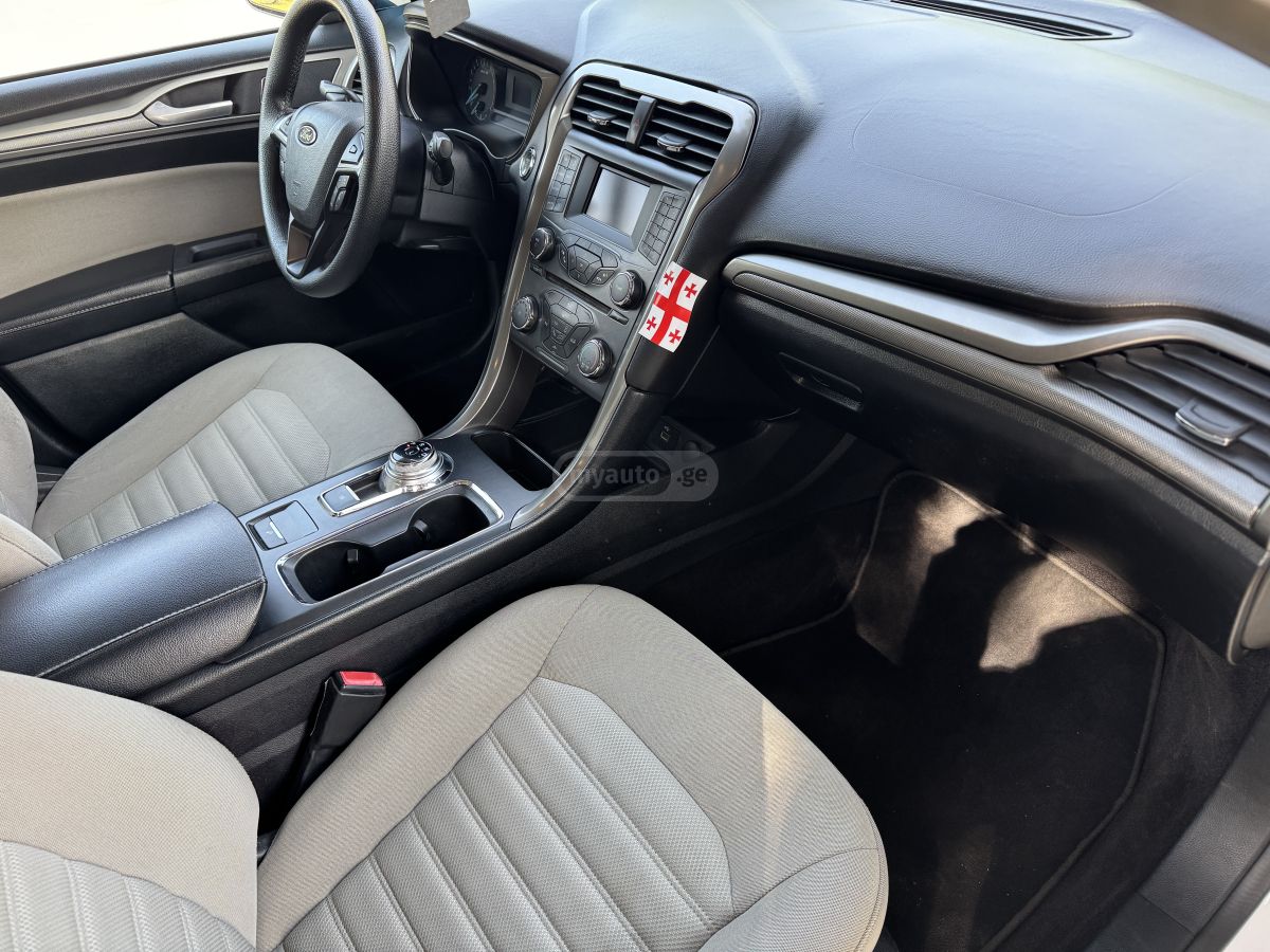 Ford Fusion - фото 8