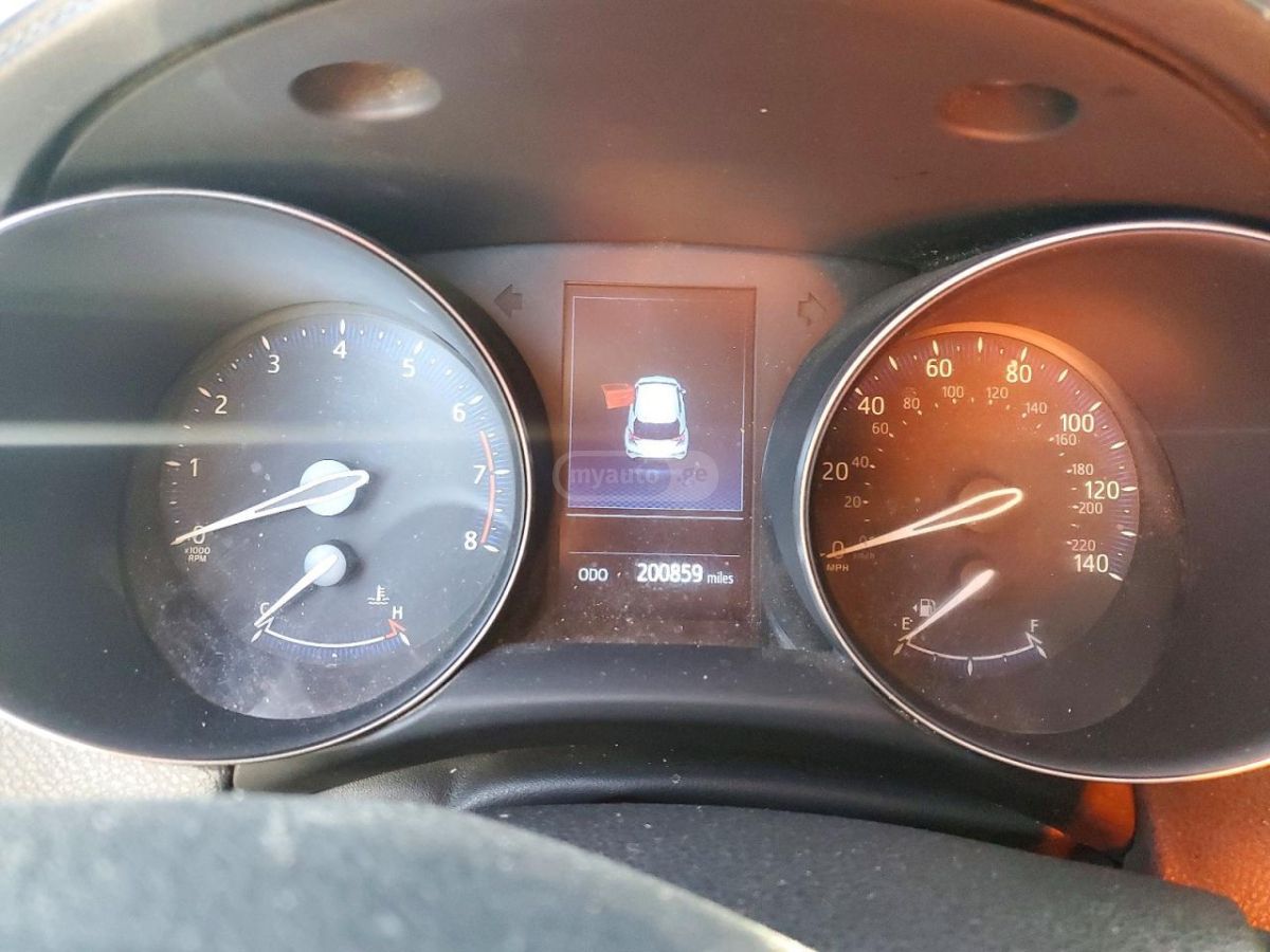 Toyota CHR - фото 10