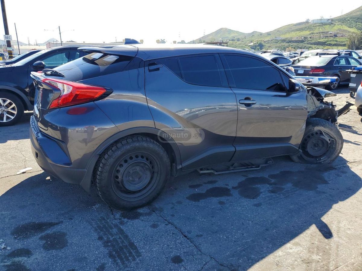 Toyota CHR - фото 3