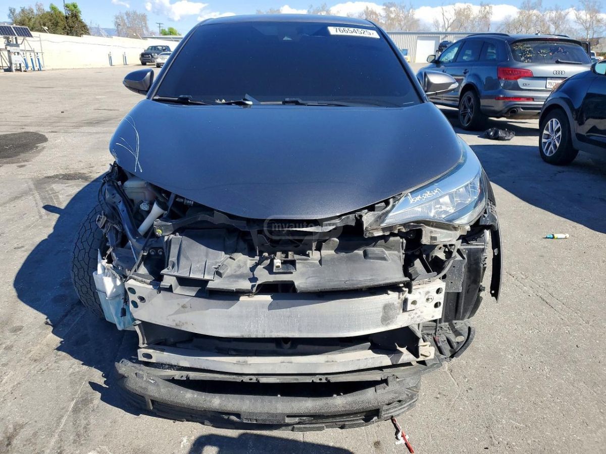 Toyota CHR - фото 5