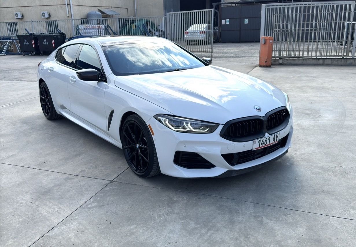 BMW M850 - фото 1