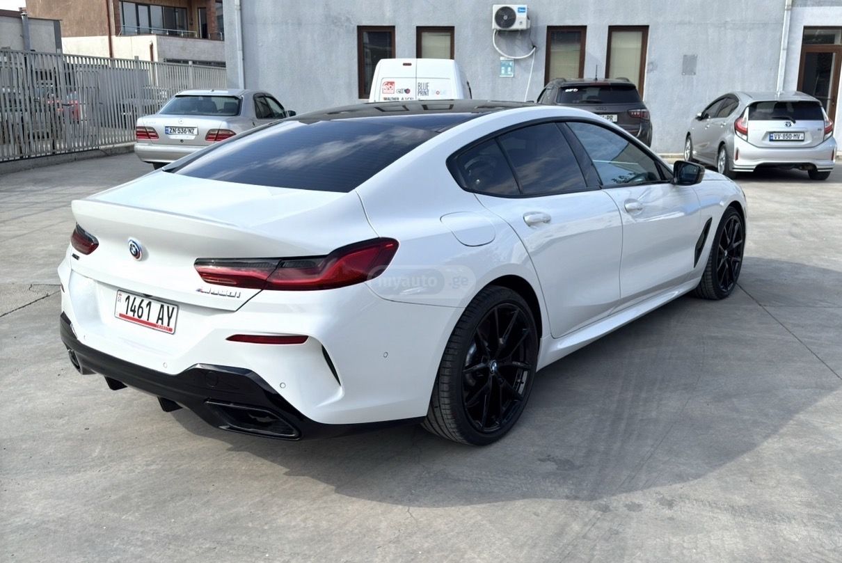 BMW Competition 4dr All-Wheel Driv — миниатюра 4