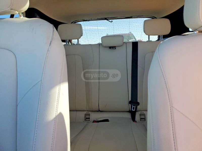 Mercedes-Benz Base GLA 250 4dr All-Wheel Dri — миниатюра 10