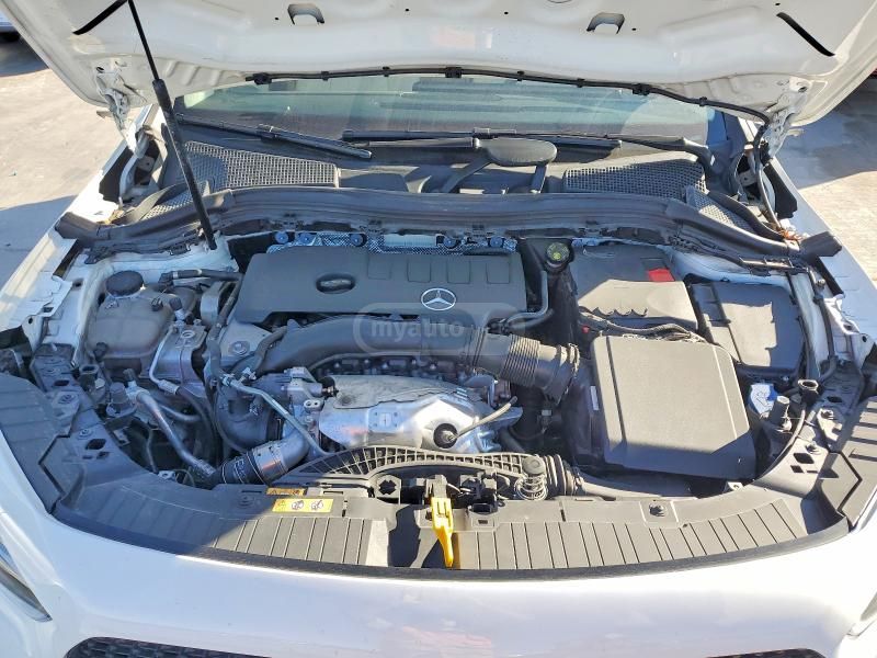 Mercedes-Benz Base GLA 250 4dr All-Wheel Dri — миниатюра 12