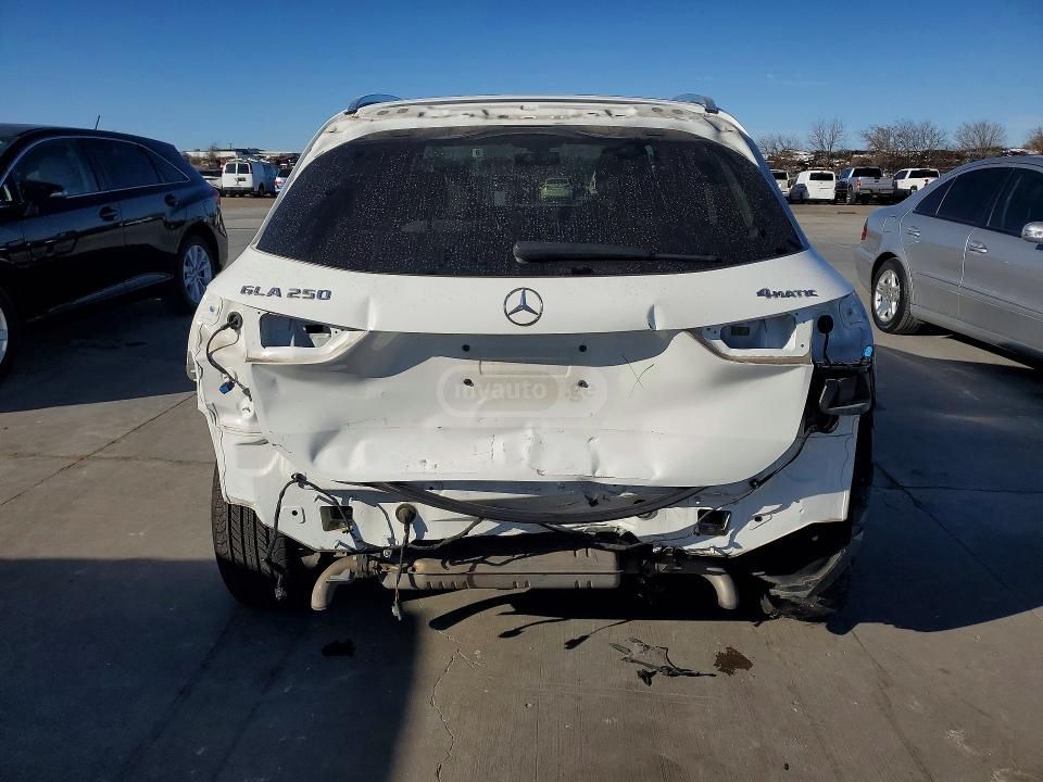 Mercedes-Benz Base GLA 250 4dr All-Wheel Dri — миниатюра 6