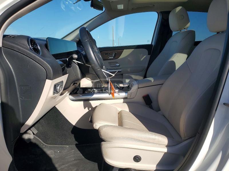 Mercedes-Benz Base GLA 250 4dr All-Wheel Dri — миниатюра 7