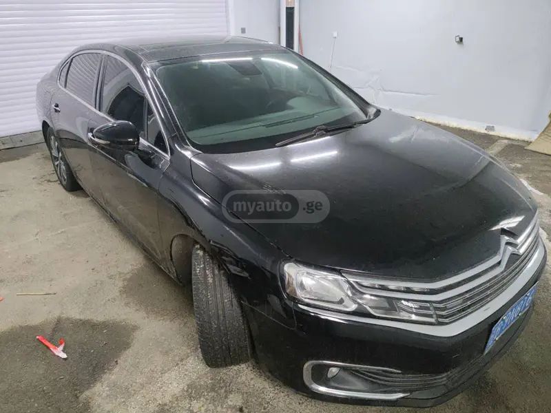 Citroen C6 2021 — миниатюра 2