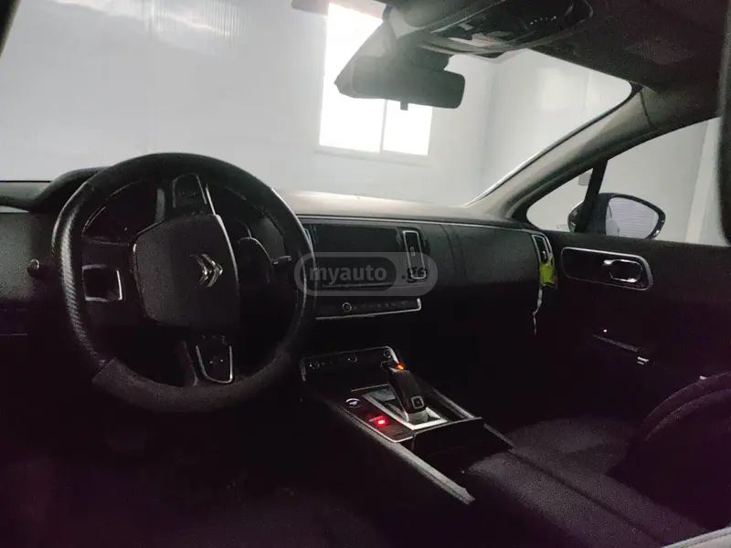 Citroen C6 2021 — миниатюра 5
