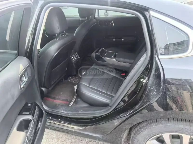 Citroen C6 2021 — миниатюра 8