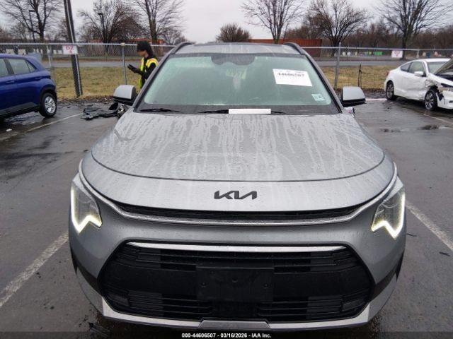 Kia Niro - фото 1