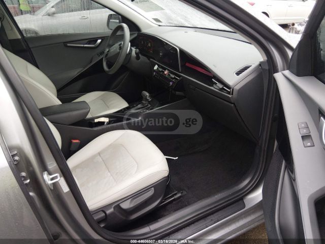 Kia Niro - фото 6