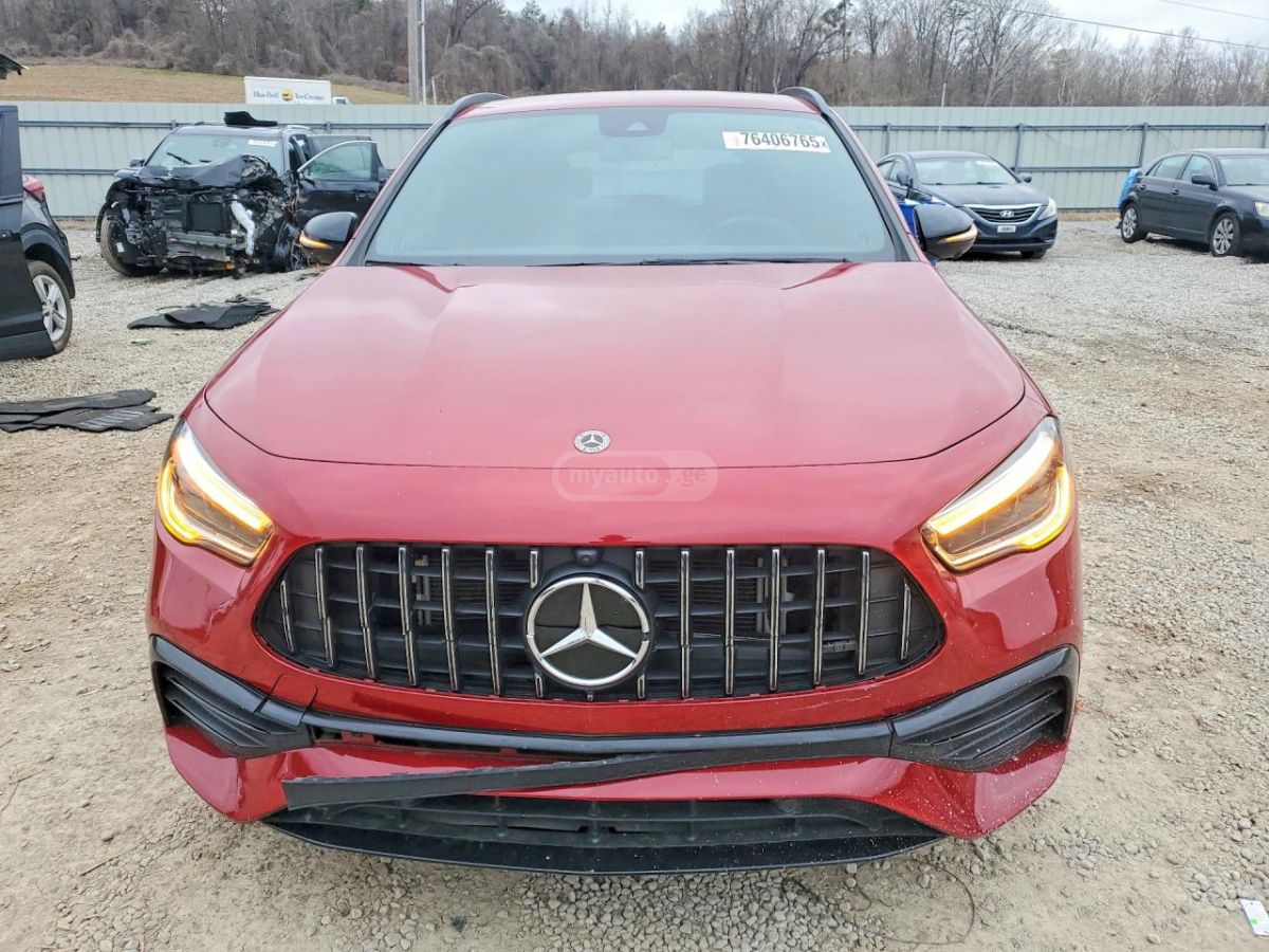 Mercedes-Benz GLA 250 - фото 1