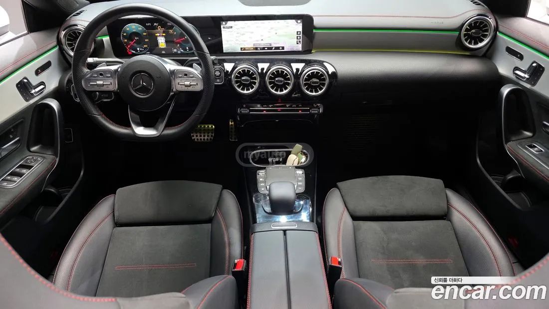 Mercedes-Benz CLA 35 AMG - фото 7