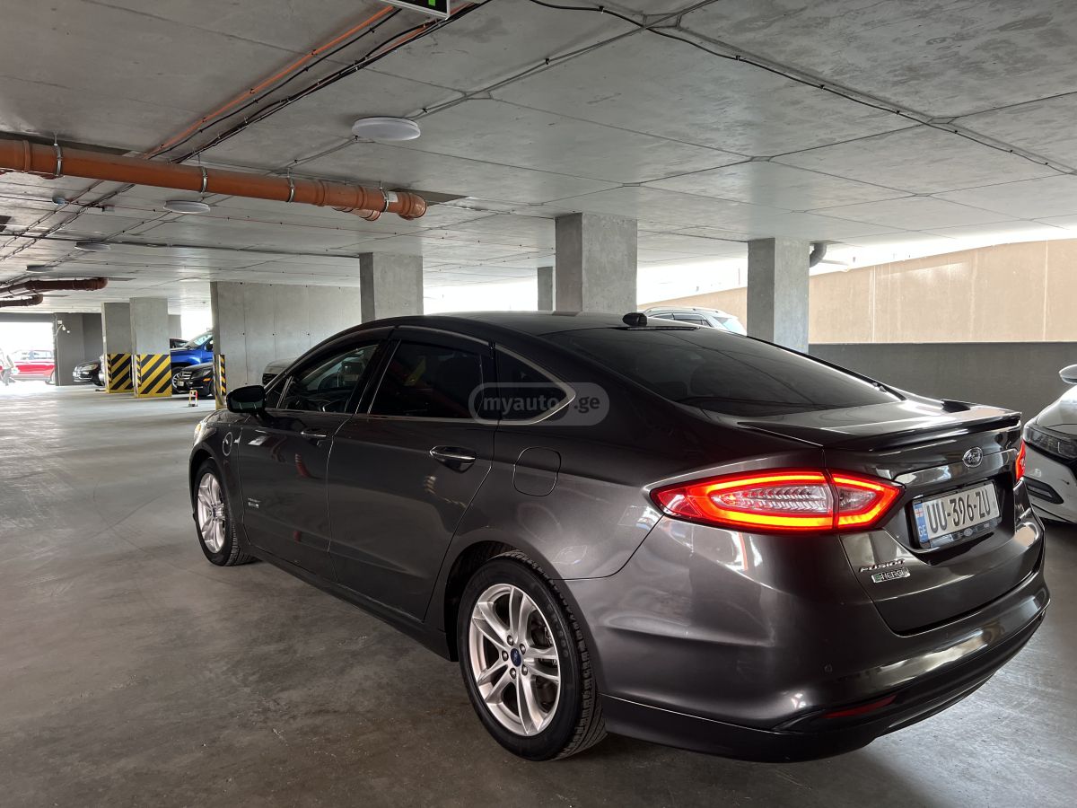 Ford Fusion - фото 2