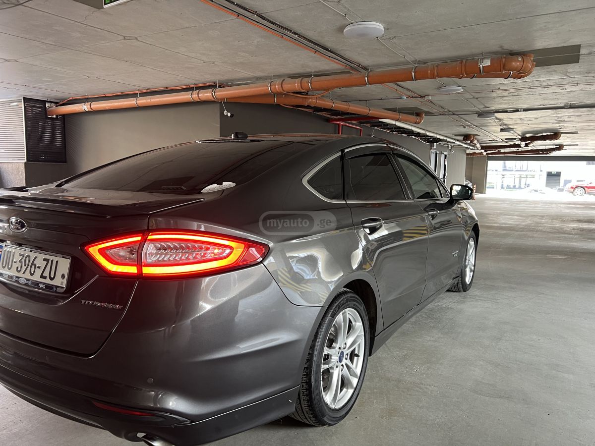 Ford Fusion - фото 3