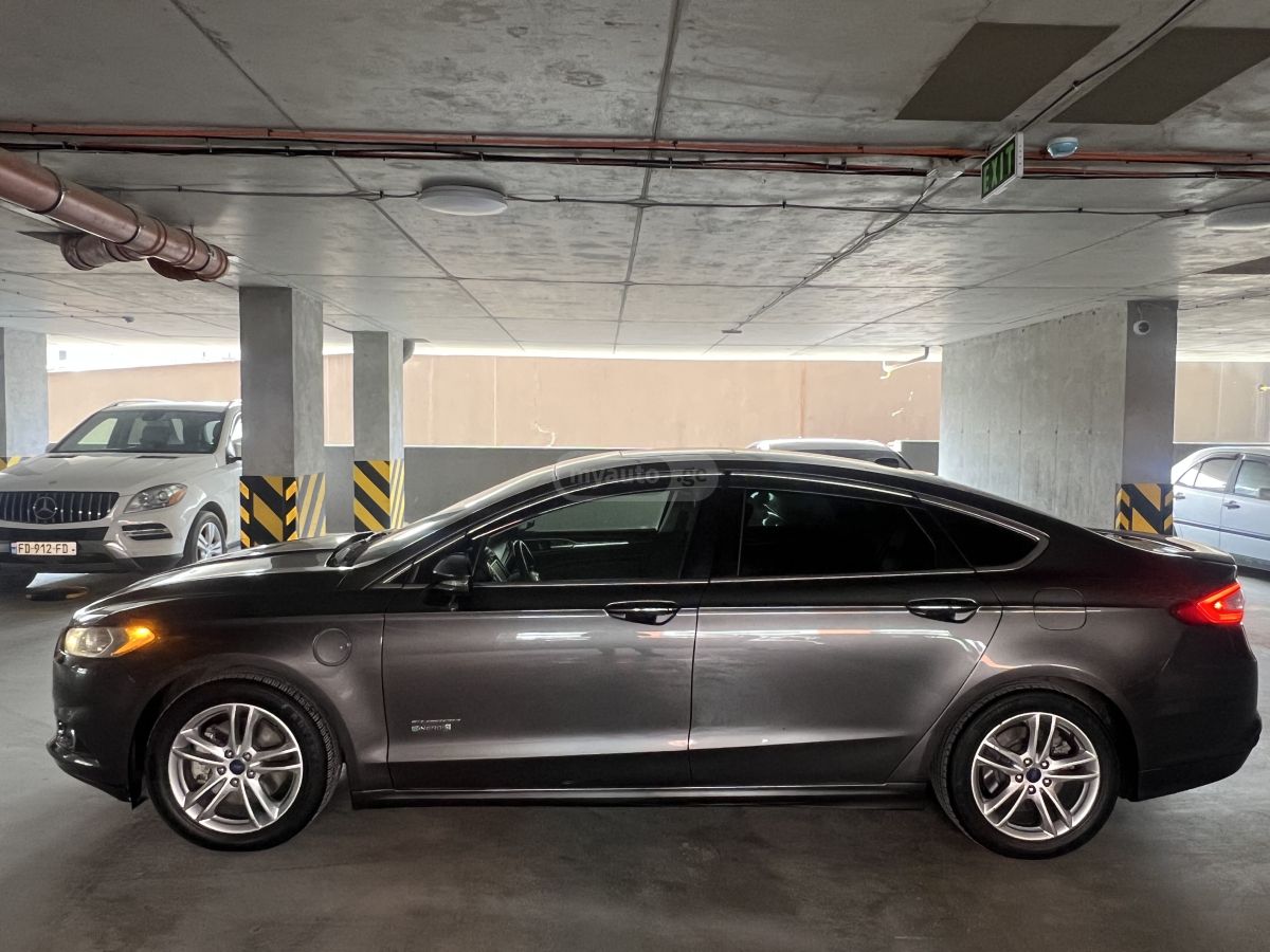 Ford Fusion - фото 7