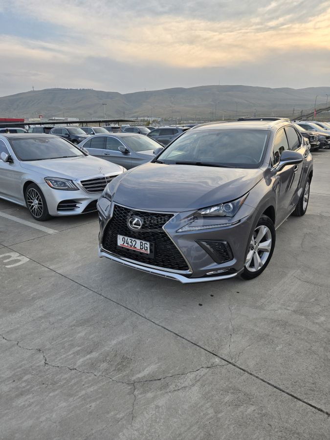 Lexus NX 200 - фото 2