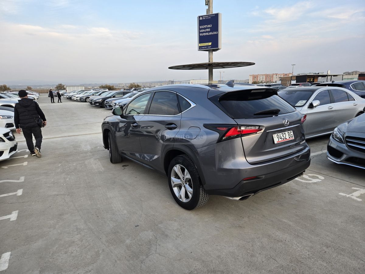 Lexus NX 200 - фото 4