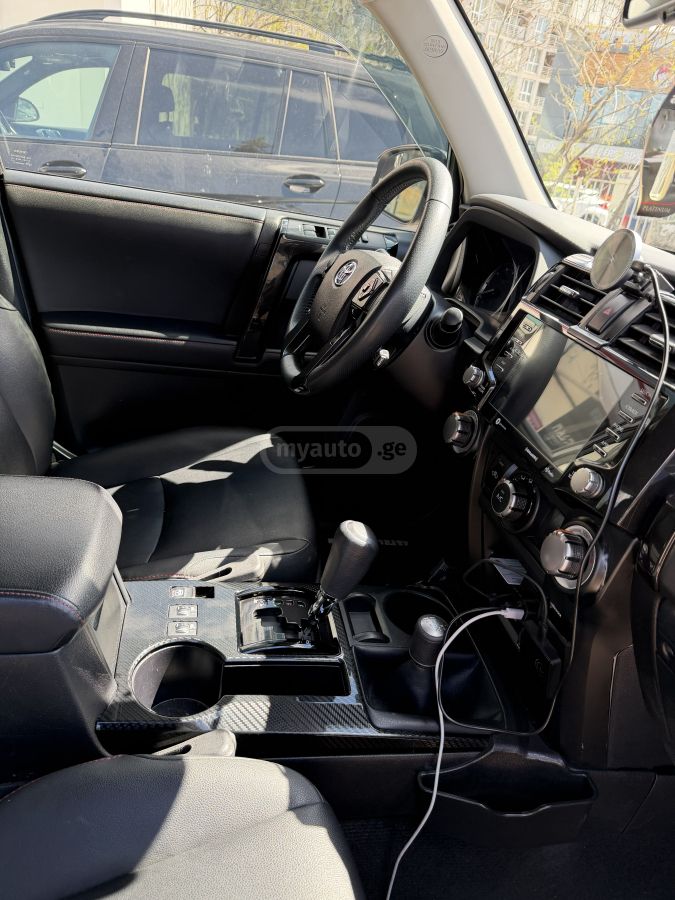 Toyota 4 Runner - фото 6