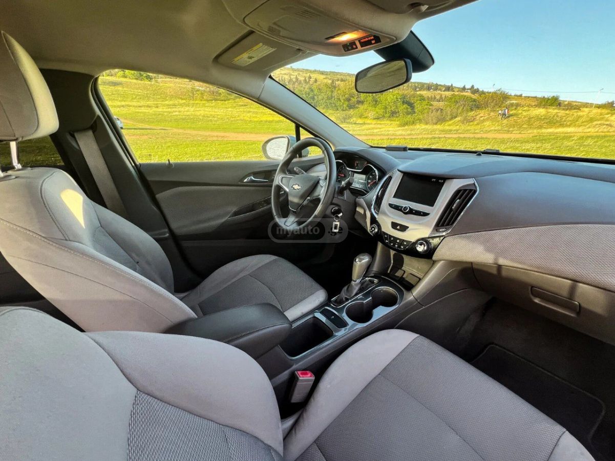 Chevrolet Cruze - фото 3