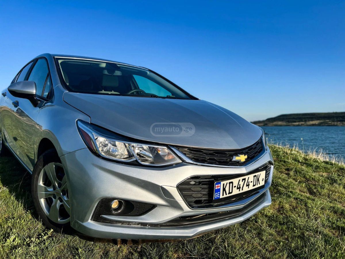 Chevrolet Cruze - фото 4
