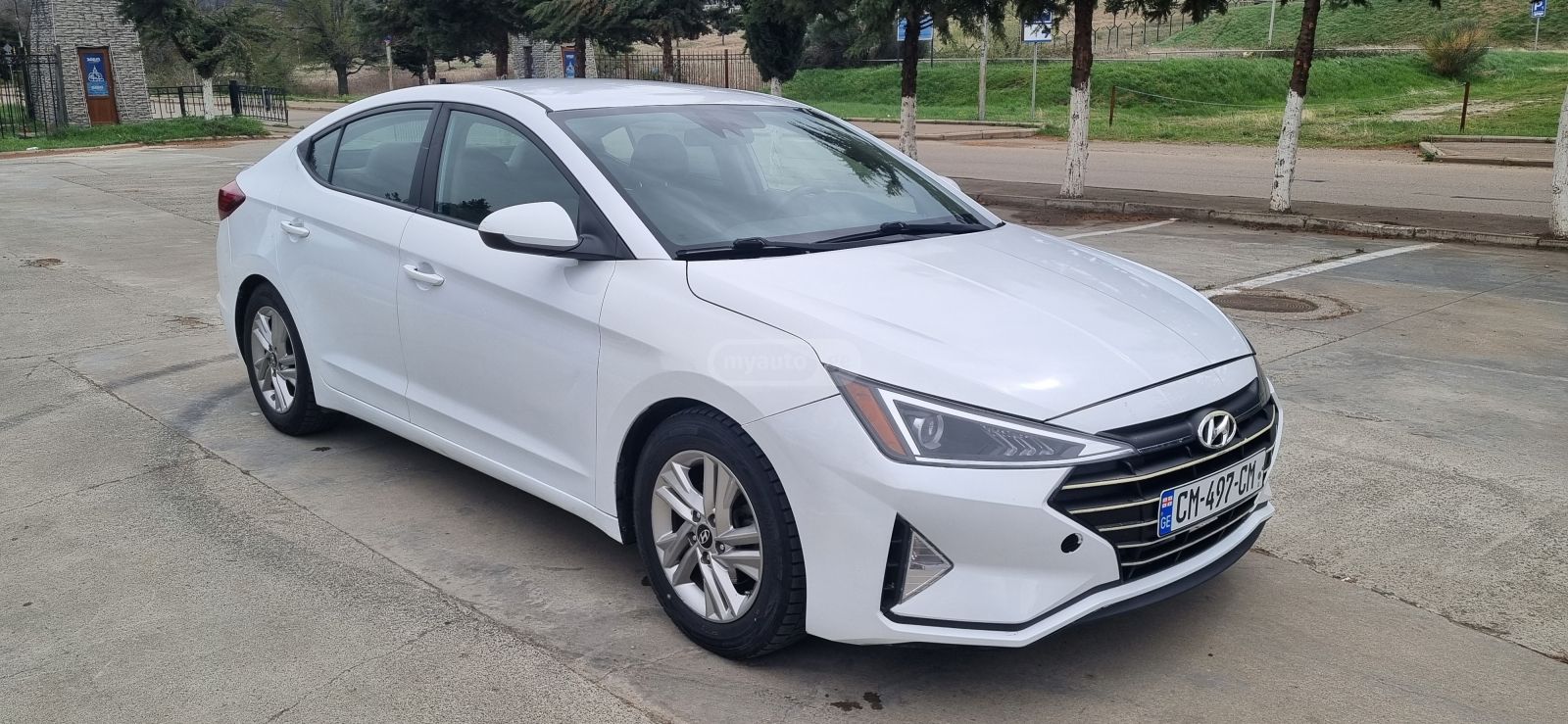 Hyundai Elantra - фото 2