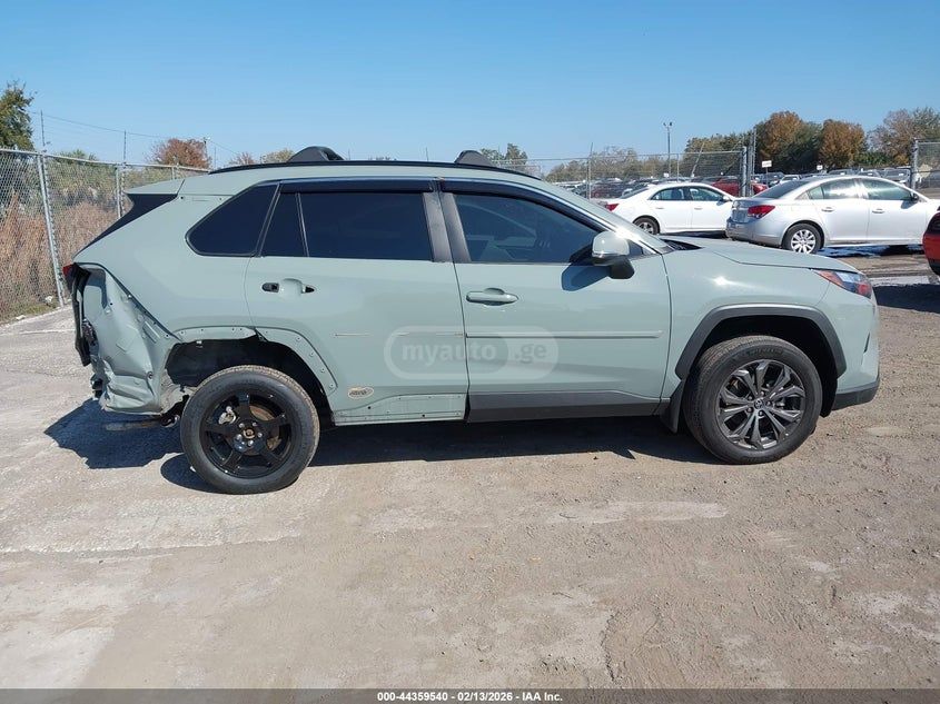 Toyota RAV 4 - фото 6