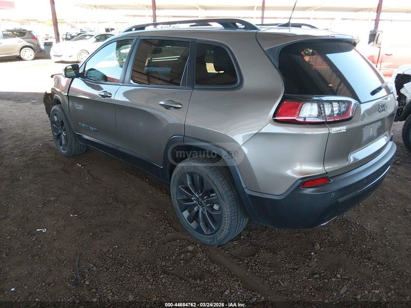 Jeep Cherokee - фото 3