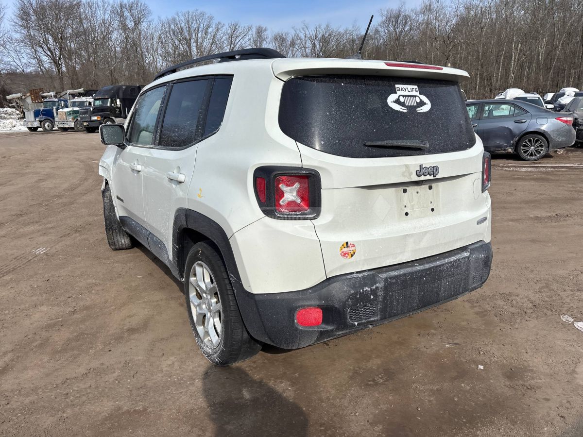 Jeep Renegade - фото 3