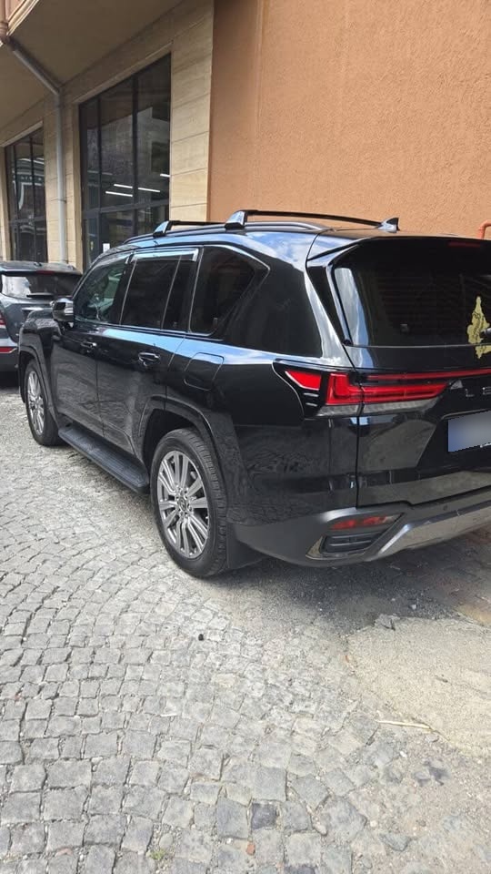 Lexus LX 600 - фото 2