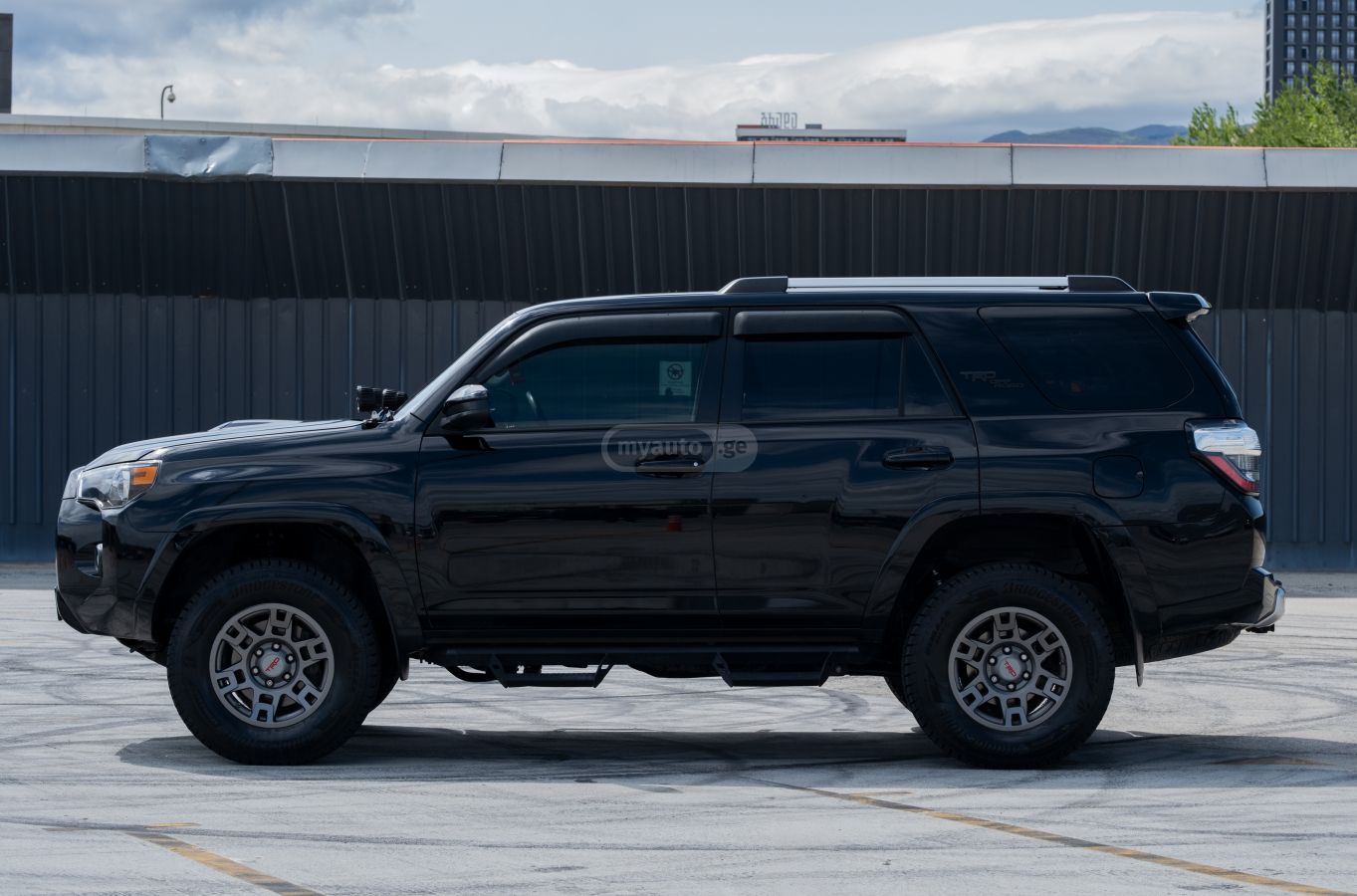 Toyota 4Runner - фото 11