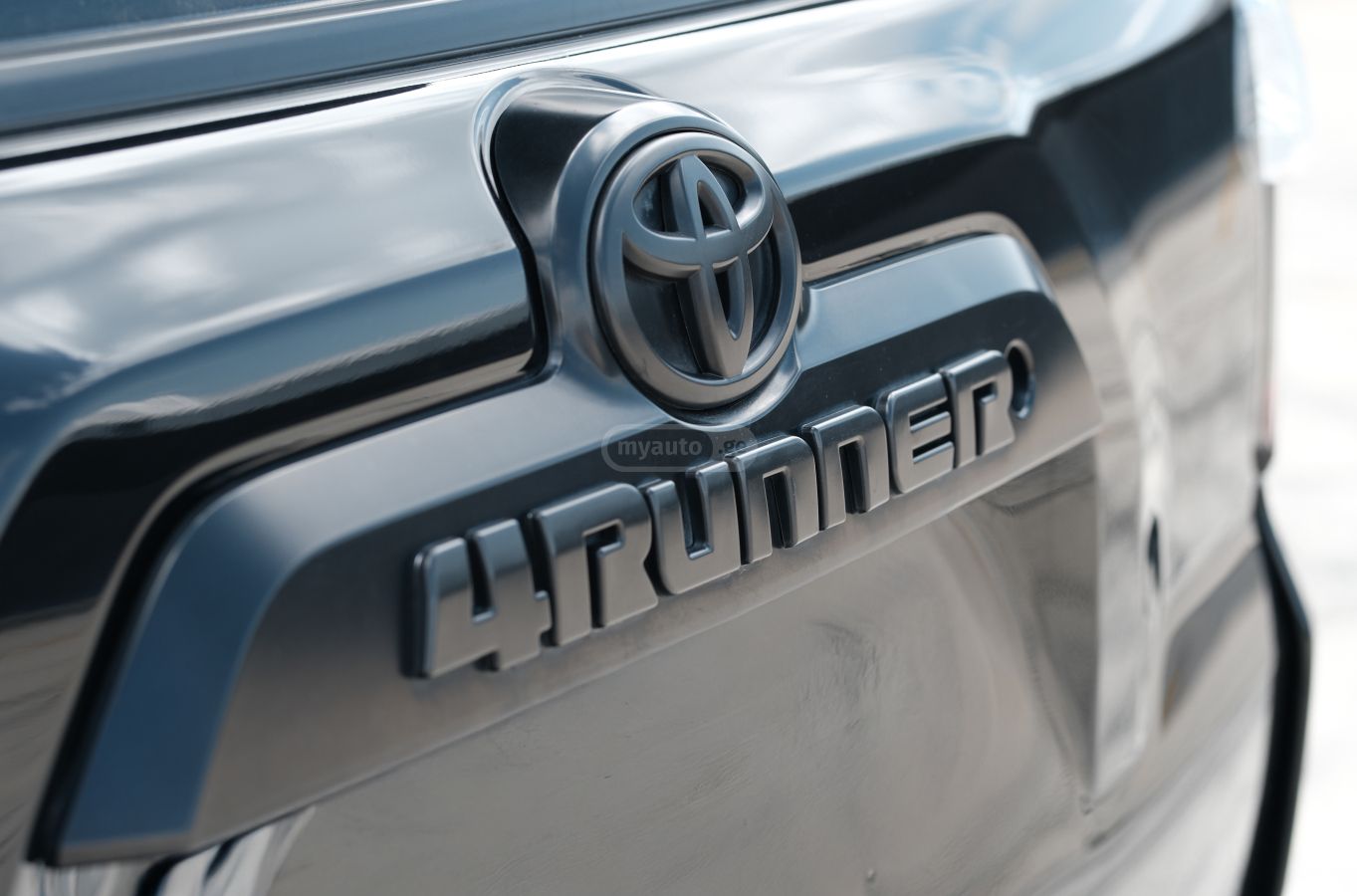 Toyota 4Runner - фото 12