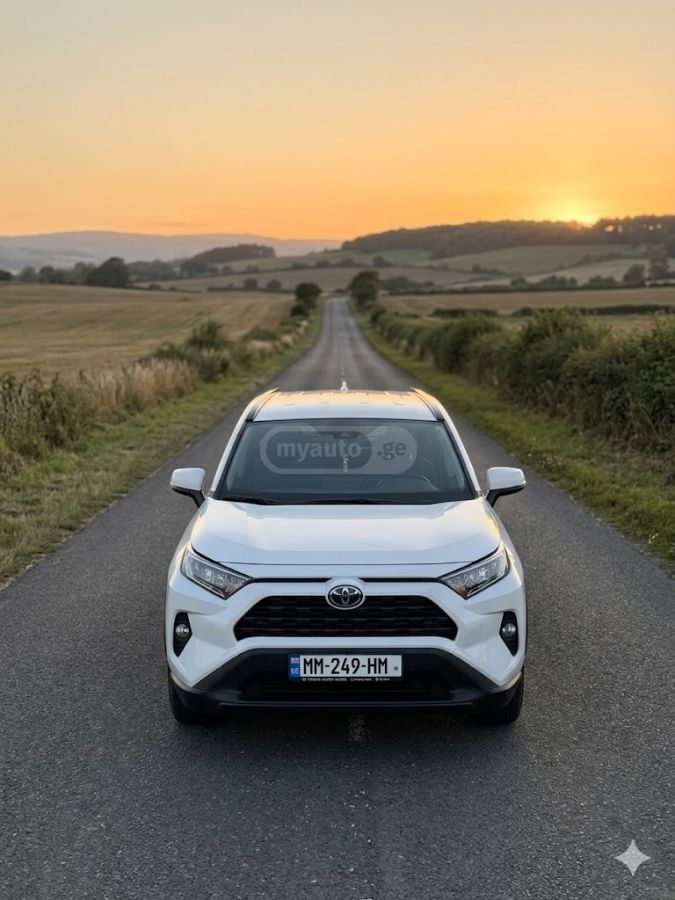 Toyota RAV 4 - фото 1