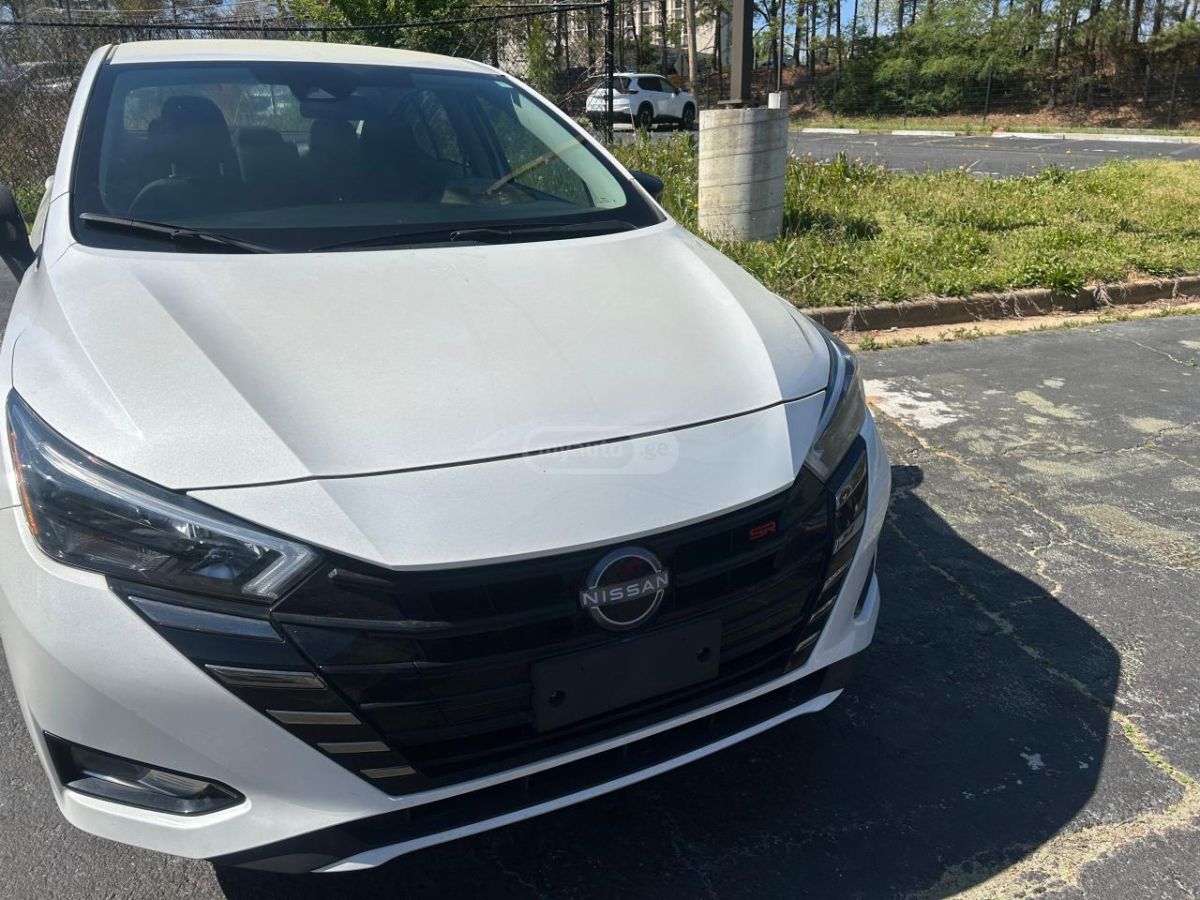 Nissan Versa 1.6 SV 4dr Sedan CVT 2024 — миниатюра 1