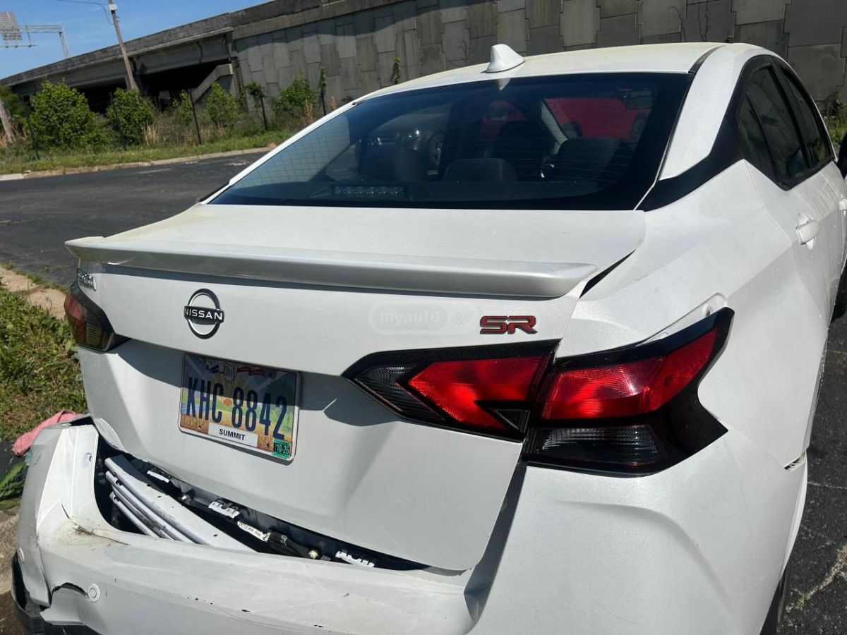 Nissan Versa 1.6 SV 4dr Sedan CVT 2024 — миниатюра 4