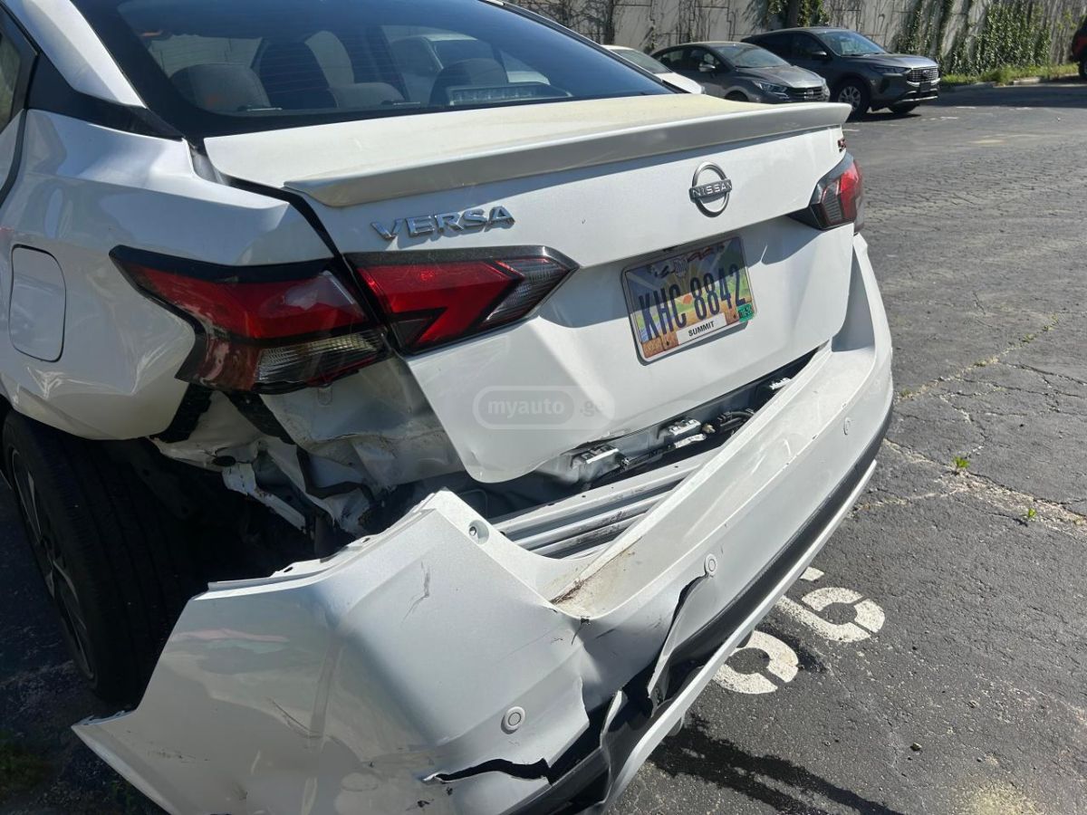 Nissan Versa 1.6 SV 4dr Sedan CVT 2024 — миниатюра 5