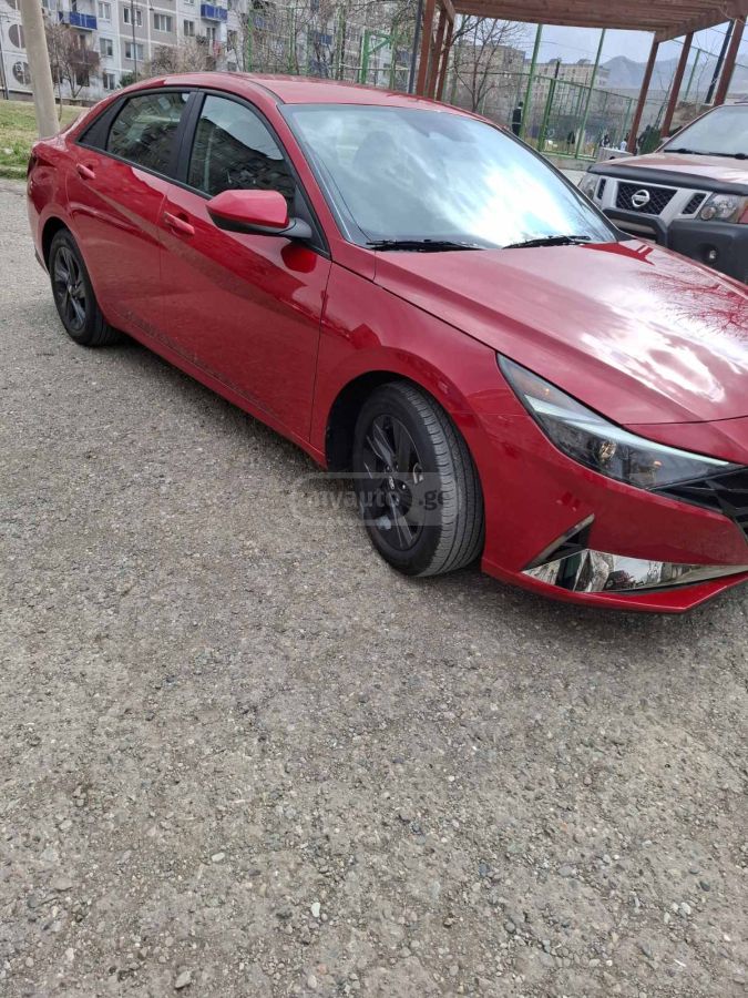 Hyundai Elantra - фото 3