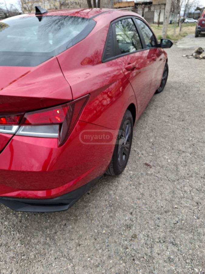 Hyundai Elantra - фото 4