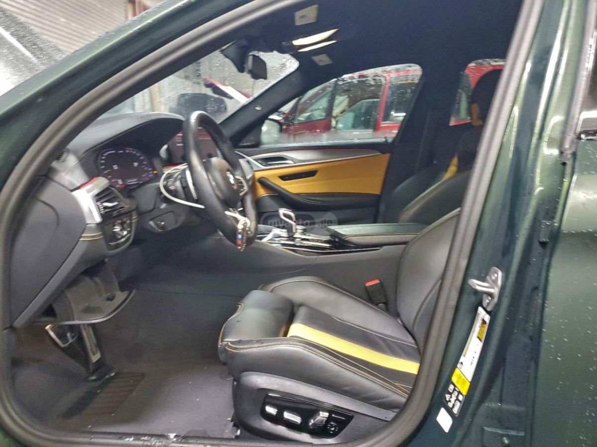 BMW M5 2023 — миниатюра 7