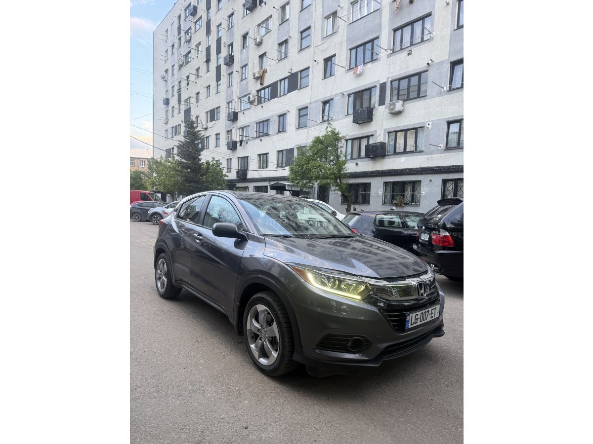 Honda HR-V - фото 1