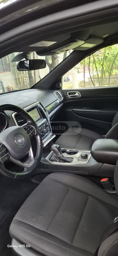 Jeep Laredo 4dr 4x4 Automatic — миниатюра 7