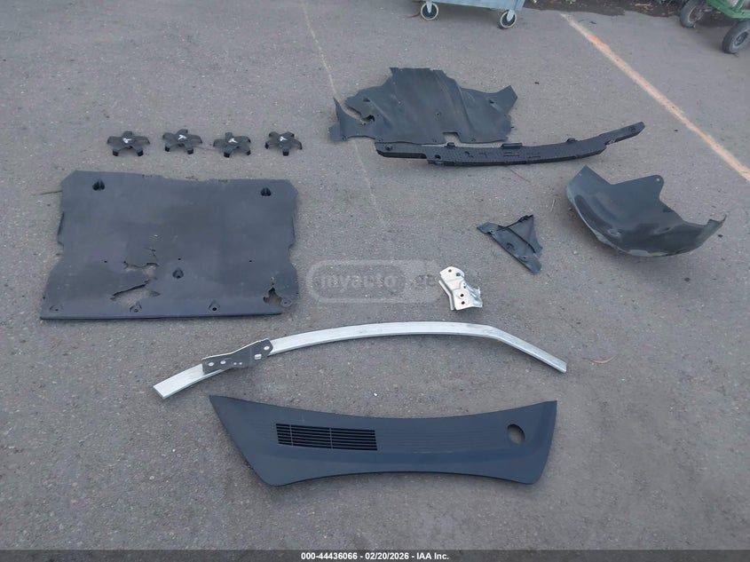 Tesla Long range Dual motor — миниатюра 12