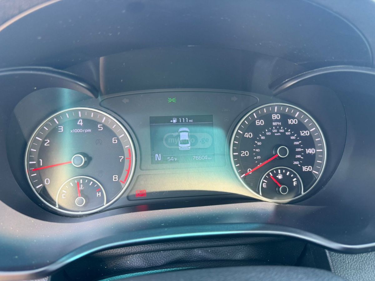 Kia Optima - фото 8