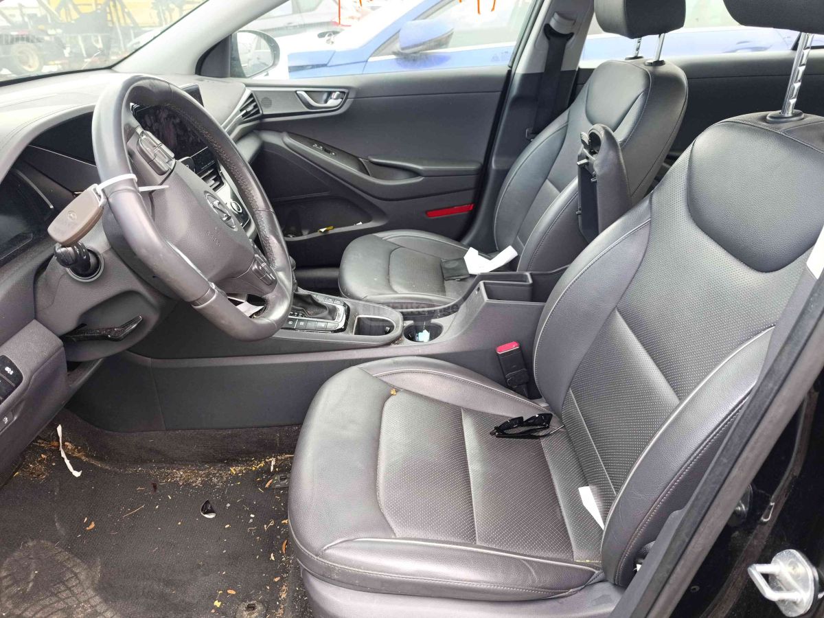 Hyundai Ioniq - фото 7