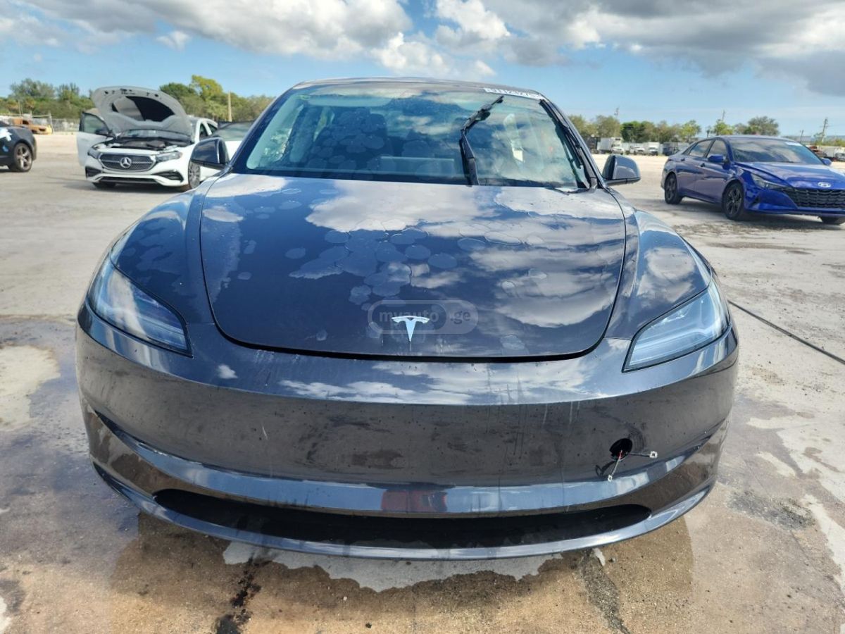 Tesla Model 3 2025 — миниатюра 5