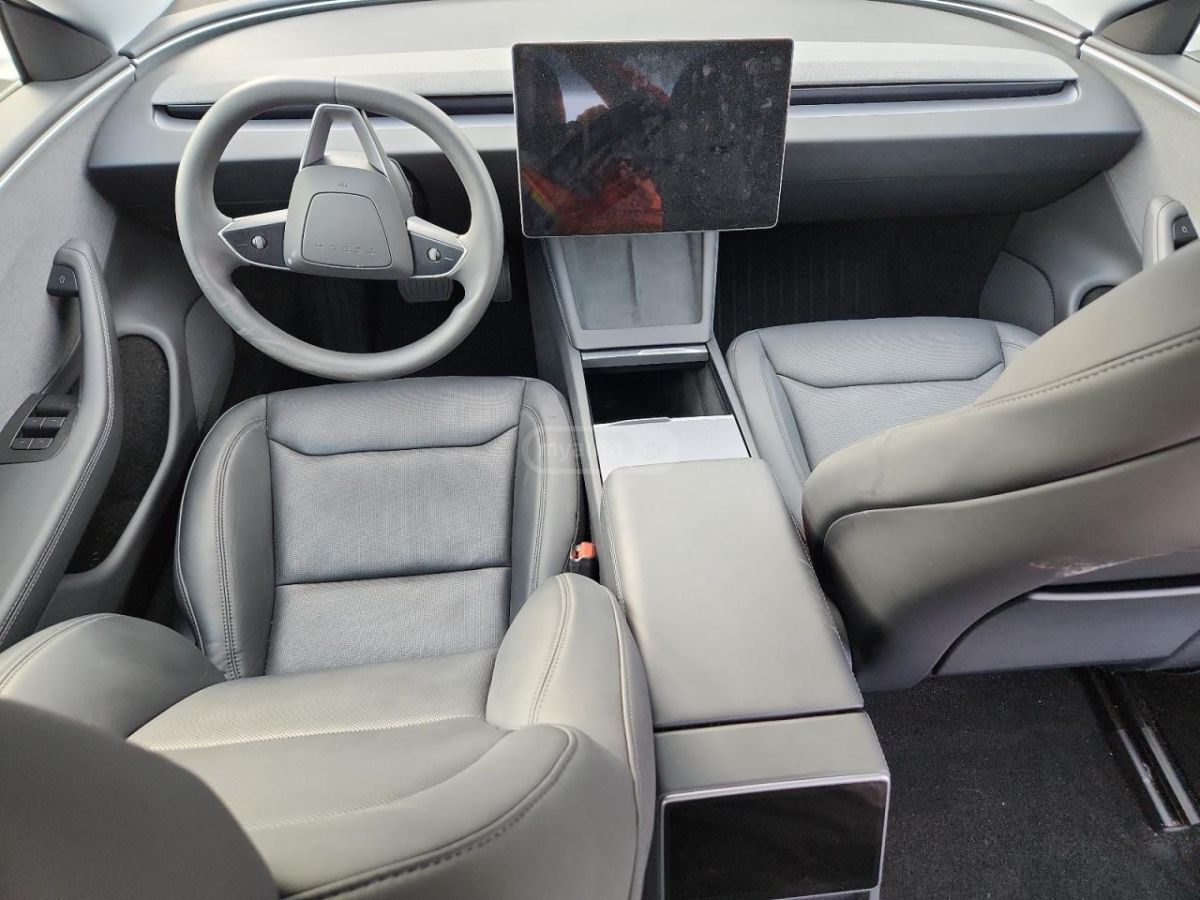 Tesla Model 3 2025 — миниатюра 8