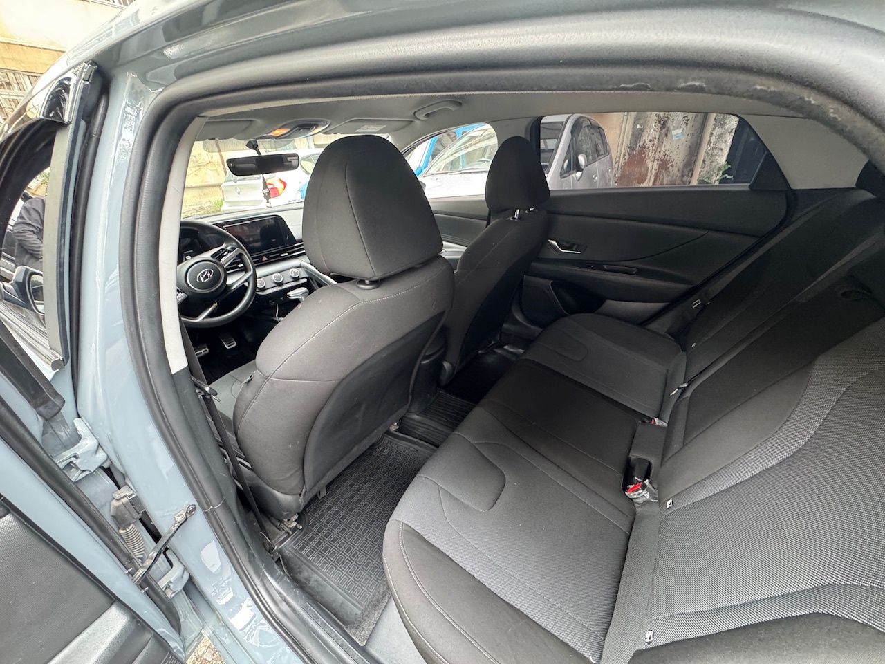 Hyundai Elantra - фото 8