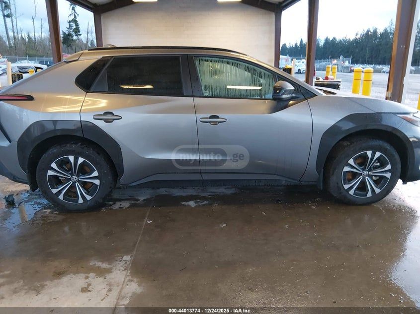 Toyota bZ4X 2024 — миниатюра 12